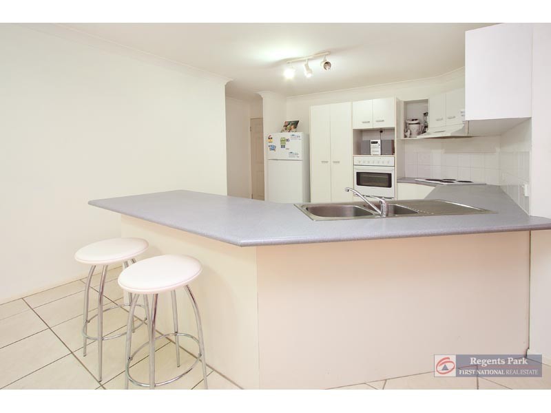 14 Learmonth Court, Hillcrest QLD 4118