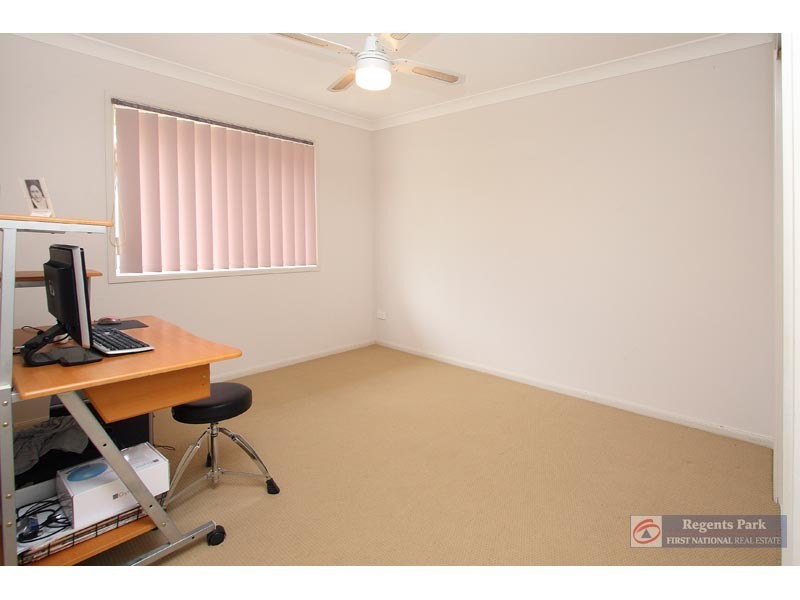 14 Learmonth Court, Hillcrest QLD 4118