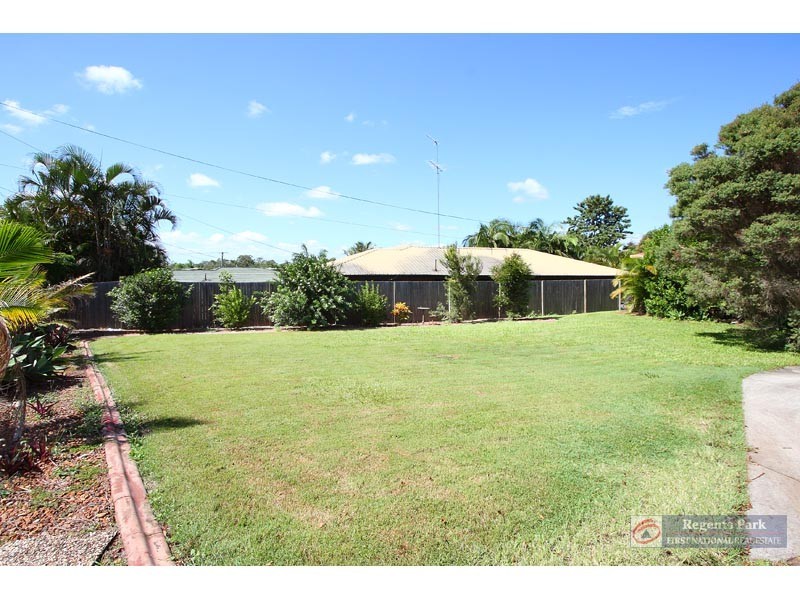 6 Cygnus Court, Regents Park QLD 4118