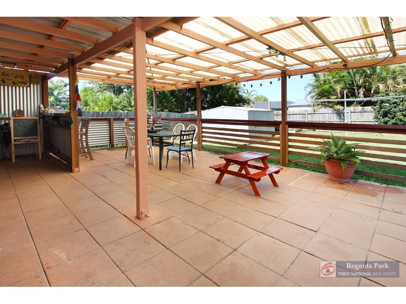 6 Cygnus Court, Regents Park QLD 4118