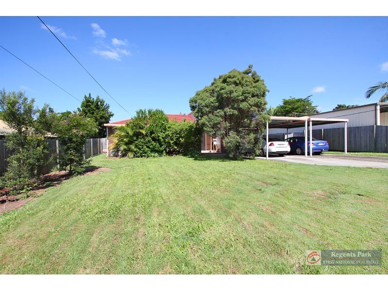 6 Cygnus Court, Regents Park QLD 4118