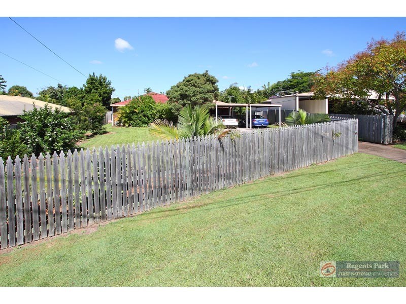 6 Cygnus Court, Regents Park QLD 4118