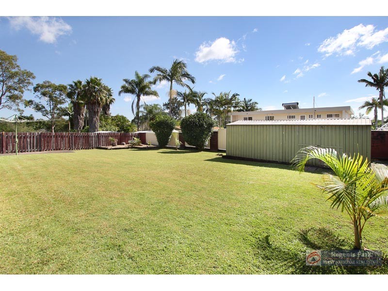 24 Grecian Street, Regents Park QLD 4118