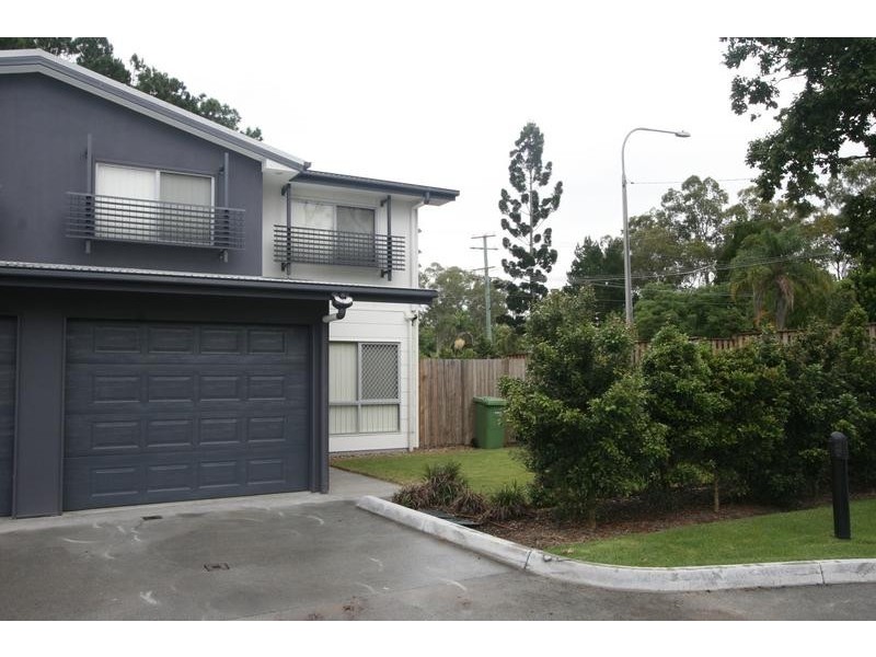 8/1 Emerald Drive, Regents Park QLD 4118