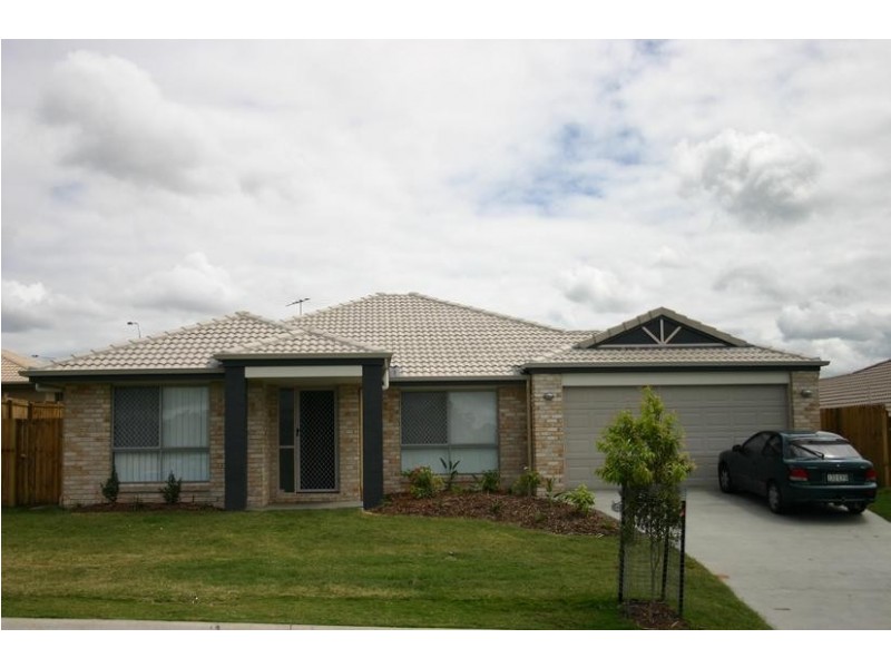 4 Paul Drive, Regents Park QLD 4118