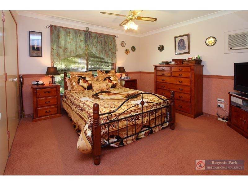 58 Haldham Crescent, Regents Park QLD 4118