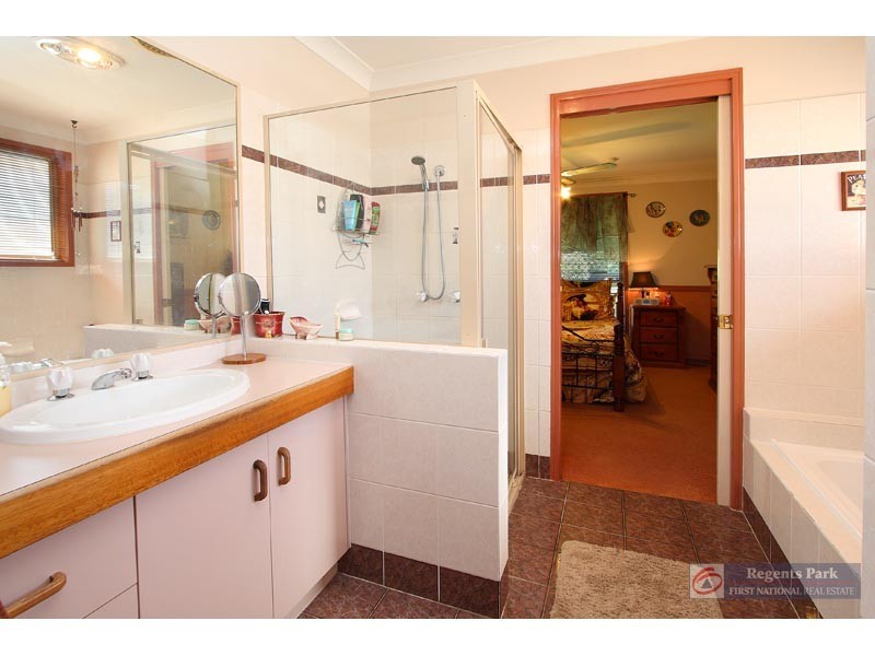 58 Haldham Crescent, Regents Park QLD 4118
