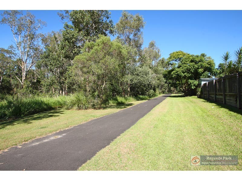 58 Haldham Crescent, Regents Park QLD 4118