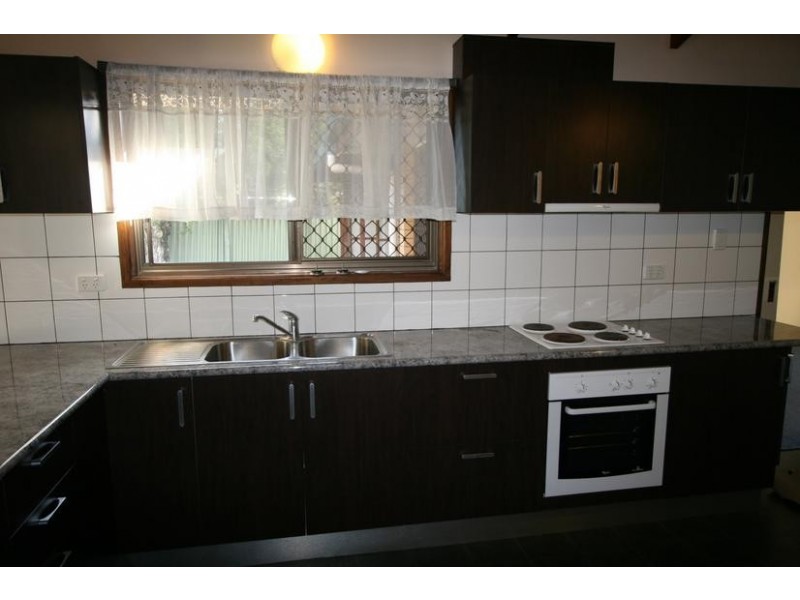 45 Estramina Rd, Regents Park QLD 4118