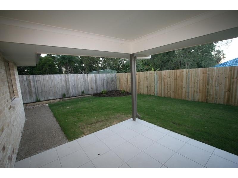 15 Dily Street, Hillcrest QLD 4118