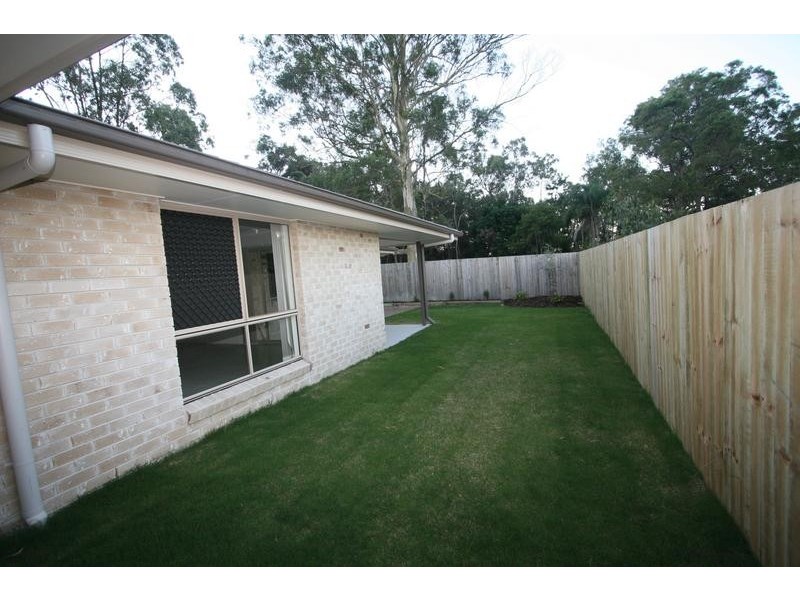 15 Dily Street, Hillcrest QLD 4118