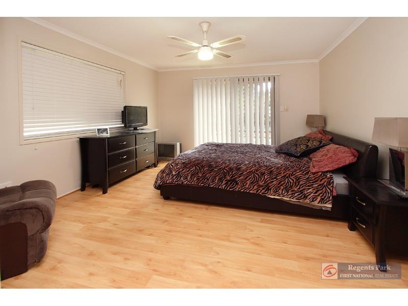 34 Whitcomb Street, Hillcrest QLD 4118