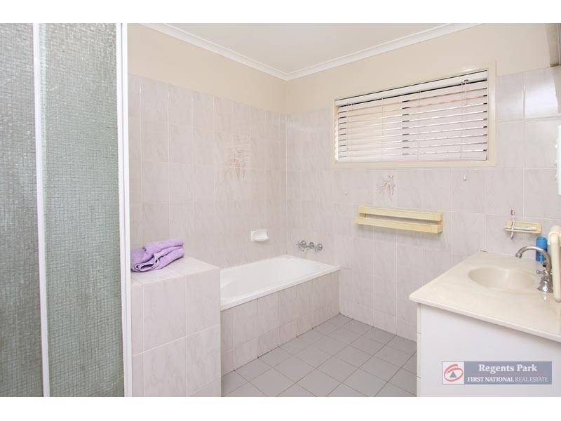 34 Whitcomb Street, Hillcrest QLD 4118