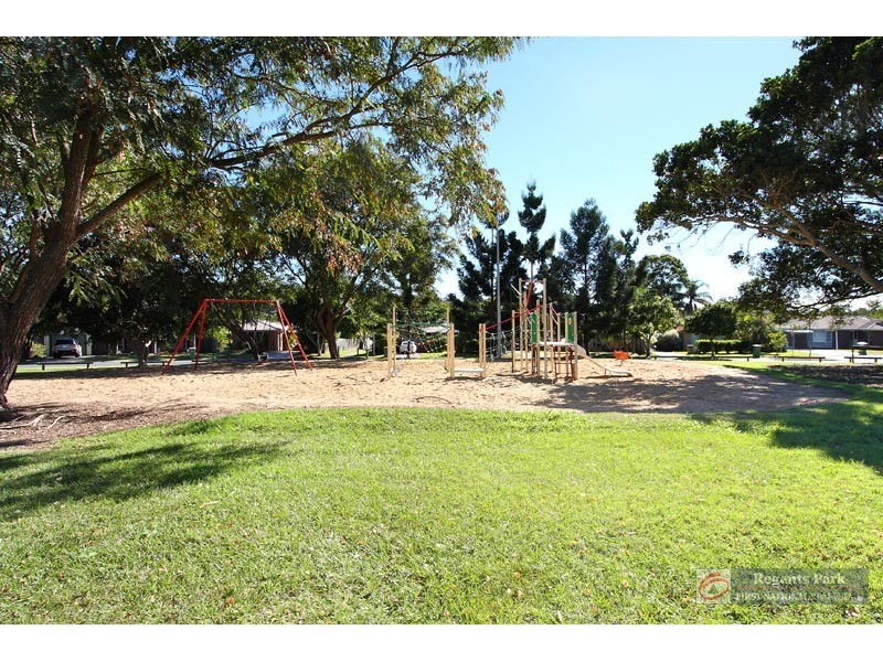 25 Noosa Court, Hillcrest QLD 4118