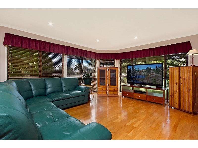 147 Emerald Drive, Regents Park QLD 4118