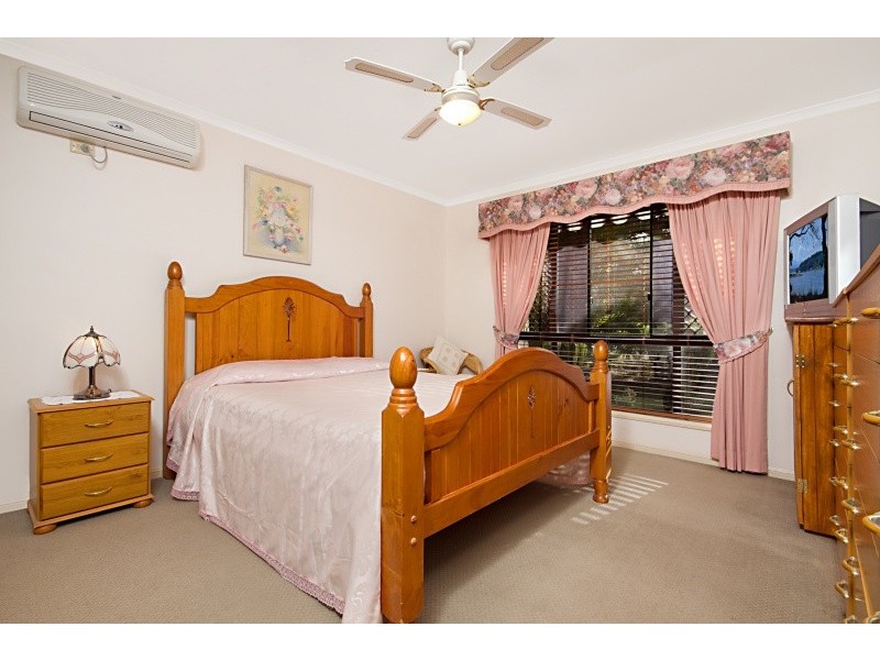 147 Emerald Drive, Regents Park QLD 4118