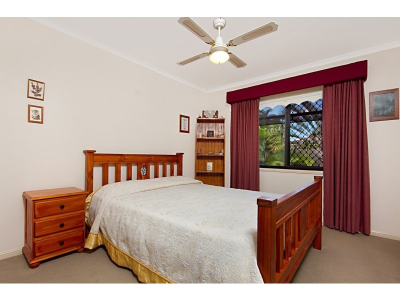 147 Emerald Drive, Regents Park QLD 4118