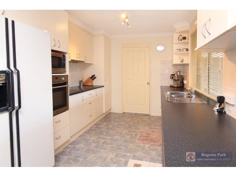 14 Nicole Place, Crestmead QLD 4132