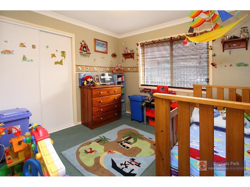 14 Nicole Place, Crestmead QLD 4132