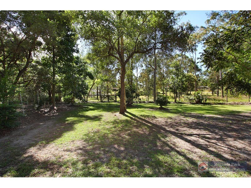 10 Settler Court, New Beith QLD 4124