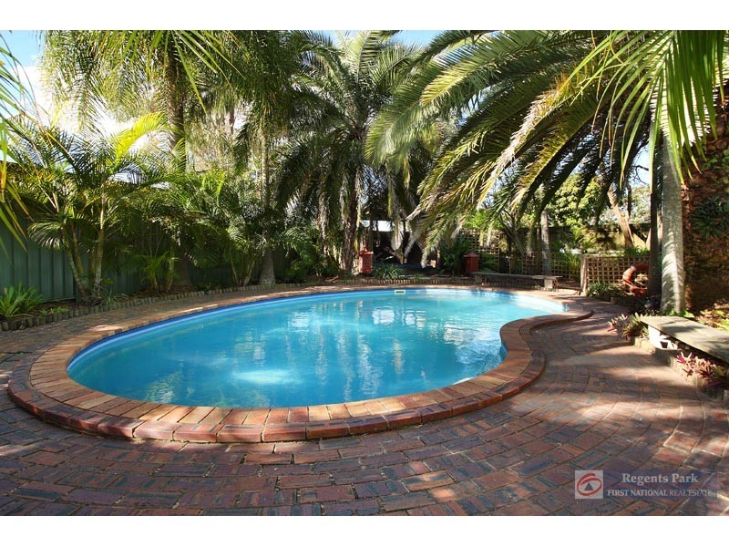 14 Peverell Street, Hillcrest QLD 4118