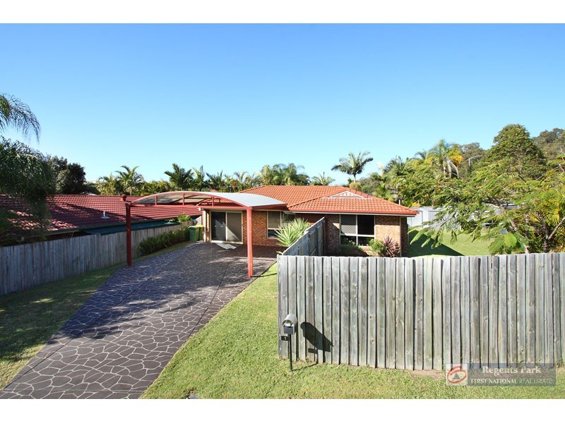 1 Solandra Circuit, Regents Park QLD 4118