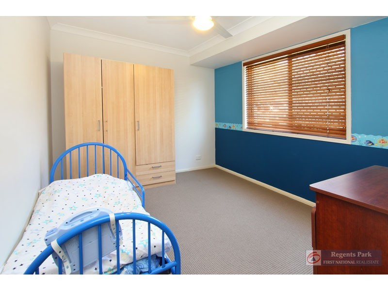 1 Solandra Circuit, Regents Park QLD 4118