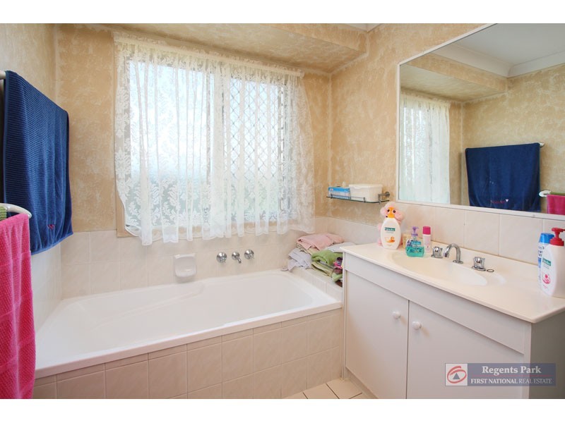 38 Cunningham Drive, Boronia Heights QLD 4124