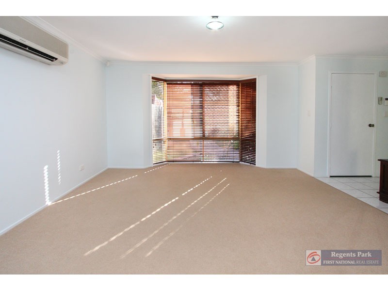 64 Federation Drive, Hillcrest QLD 4118