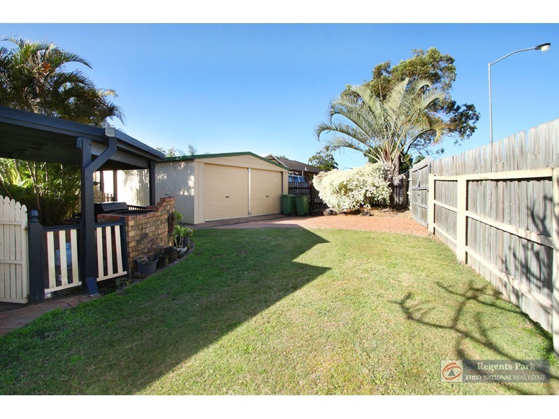 64 Federation Drive, Hillcrest QLD 4118