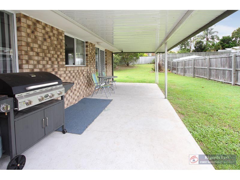 12 Benjamina Circuit, Regents Park QLD 4118