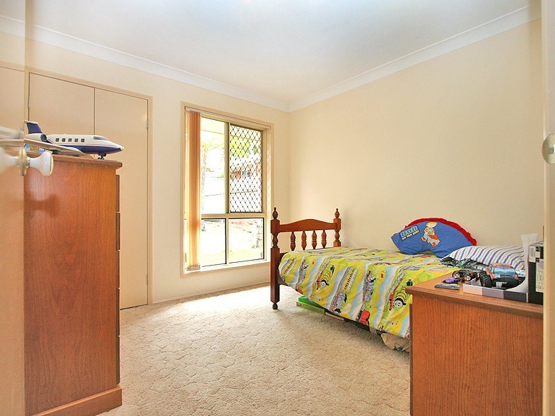 3 Olivia Court, Regents Park QLD 4118