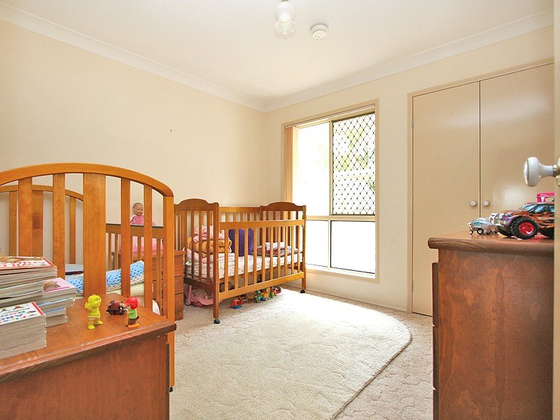 3 Olivia Court, Regents Park QLD 4118
