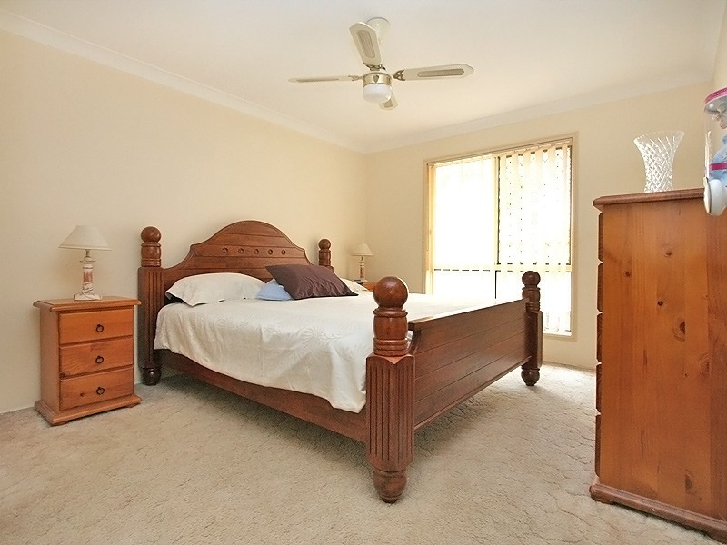 3 Olivia Court, Regents Park QLD 4118