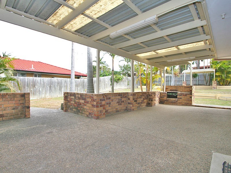 3 Olivia Court, Regents Park QLD 4118