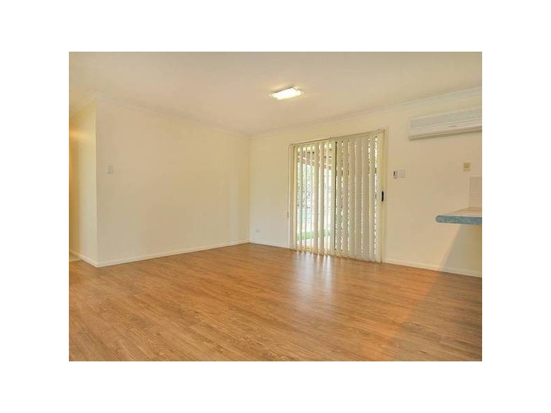 5 Regal Drive, Regents Park QLD 4118