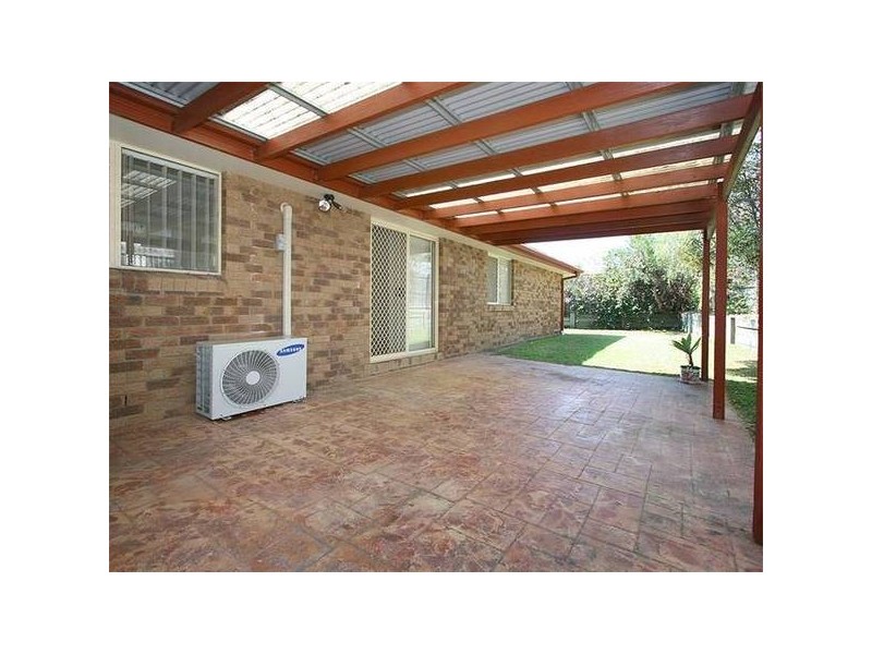 5 Regal Drive, Regents Park QLD 4118