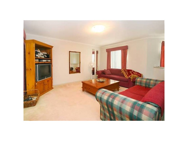 3 Jackson Court, Regents Park QLD 4118