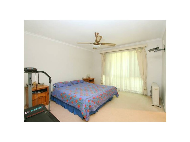 3 Jackson Court, Regents Park QLD 4118