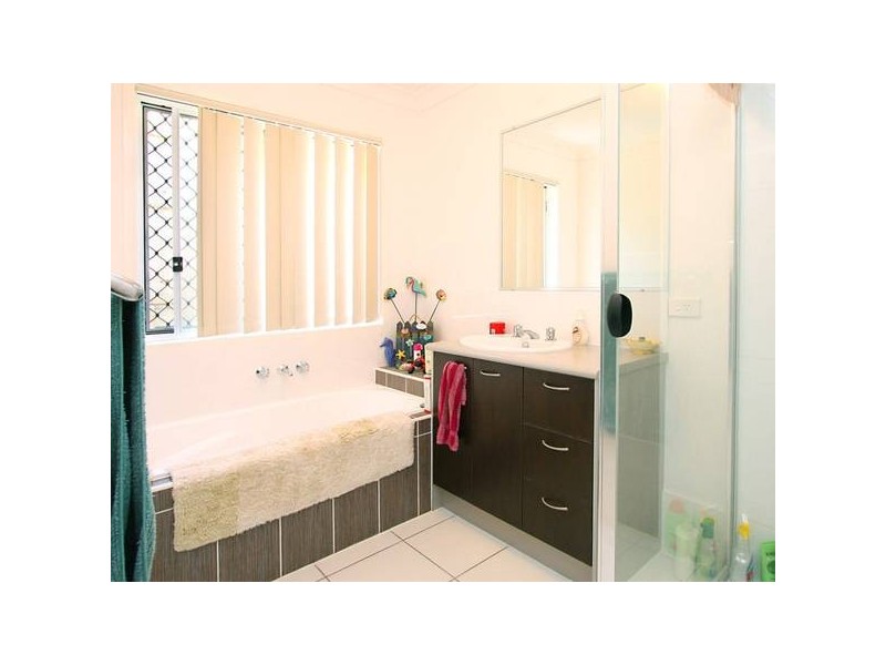 Regents Park QLD 4118