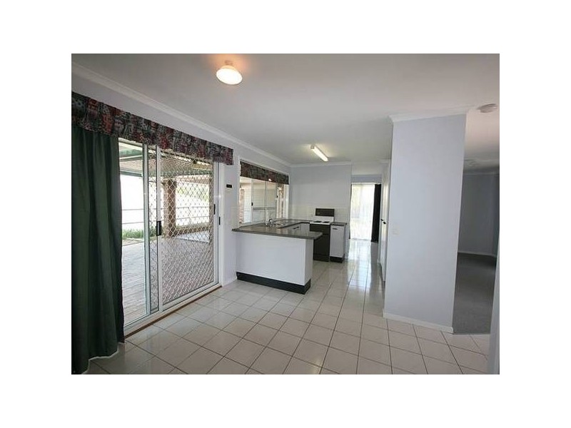 24 Haldham Crescent, Regents Park QLD 4118