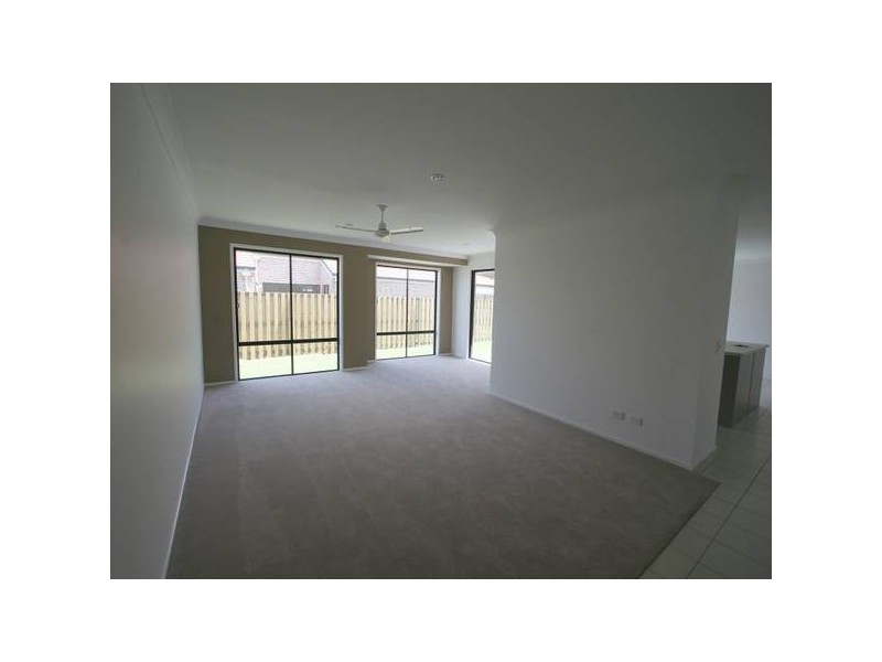 42 TENNESSEE WAY (Near Drewvale), Berrinba QLD 4117