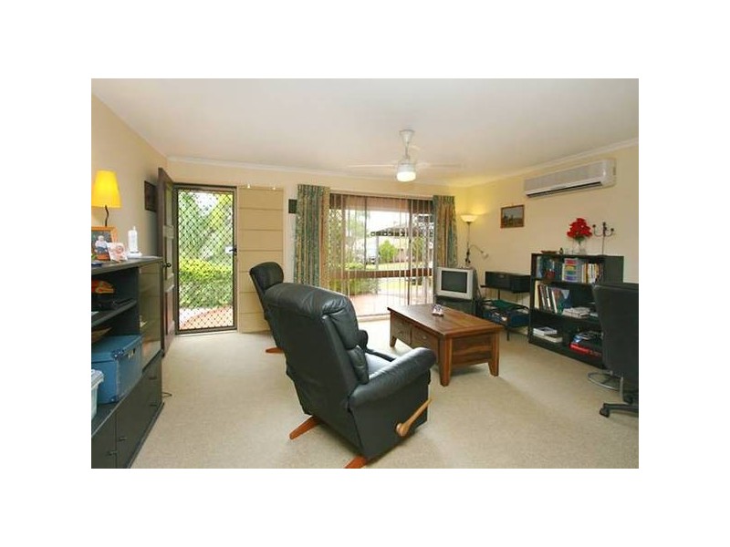 30 Dracon, Regents Park QLD 4118