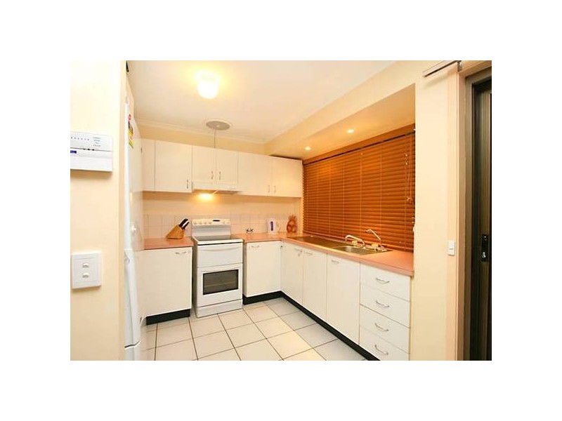 30 Dracon, Regents Park QLD 4118