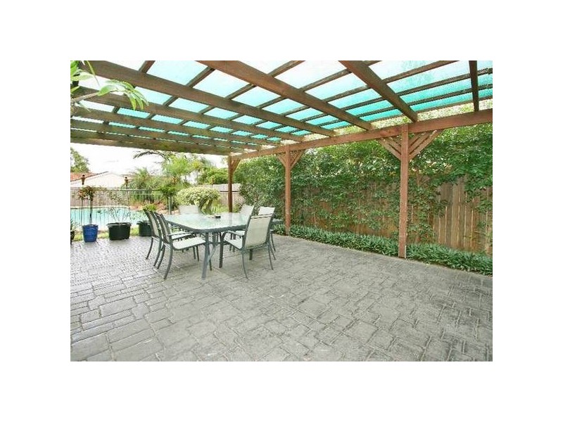 Regents Park QLD 4118