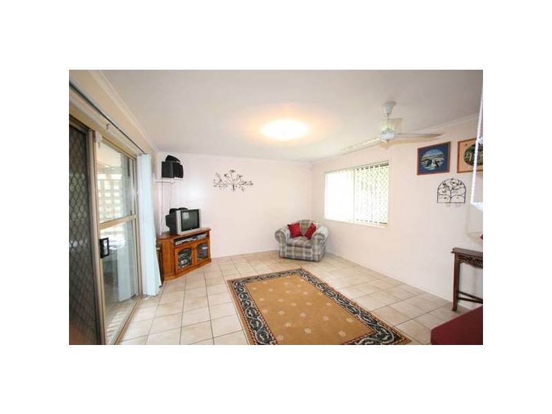 4 Corsloot Street, Regents Park QLD 4118