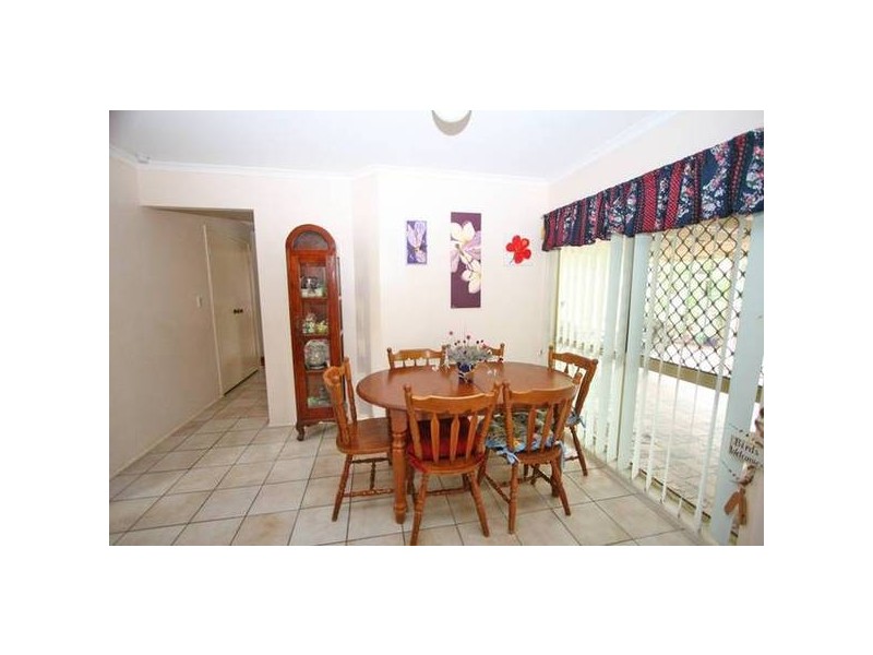 4 Corsloot Street, Regents Park QLD 4118