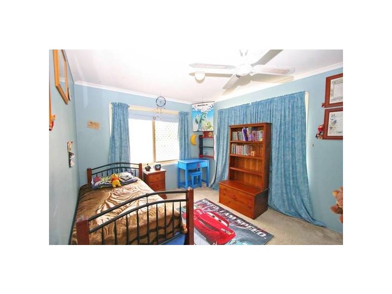 4 Corsloot Street, Regents Park QLD 4118
