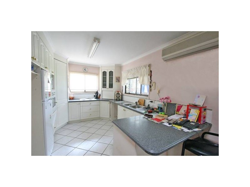 Hillcrest QLD 4118
