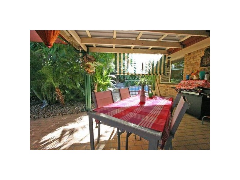 Regents Park QLD 4118